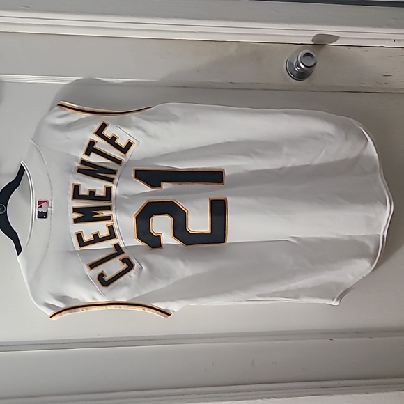 Roberto Clemente Jersey. - Picture 5 of 6